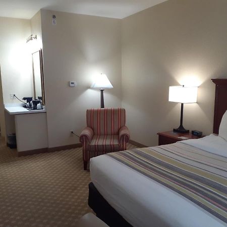 Country Inn & Suites By Radisson, Freeport, Il Bagian luar foto