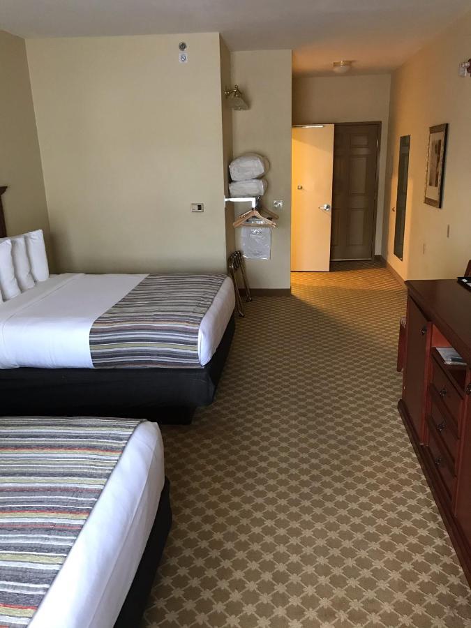 Country Inn & Suites By Radisson, Freeport, Il Bagian luar foto