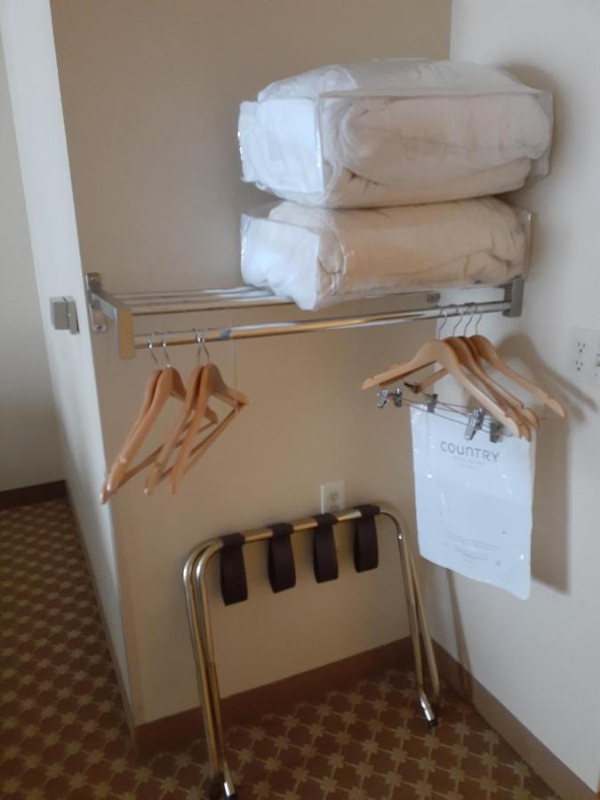 Country Inn & Suites By Radisson, Freeport, Il Bagian luar foto