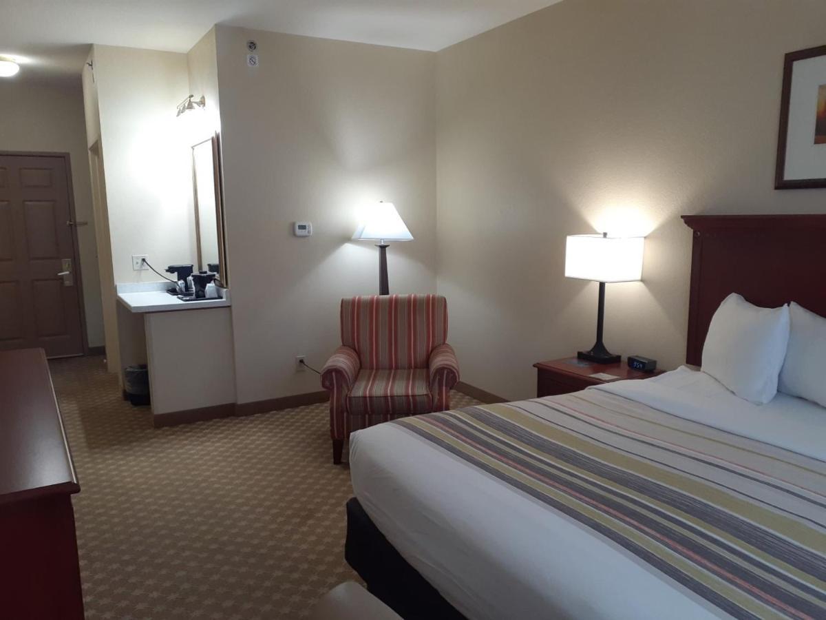 Country Inn & Suites By Radisson, Freeport, Il Bagian luar foto