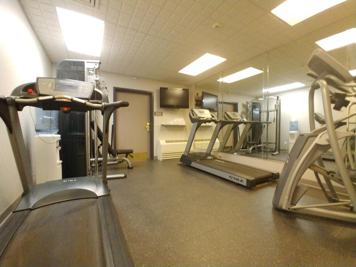 Country Inn & Suites By Radisson, Freeport, Il Bagian luar foto